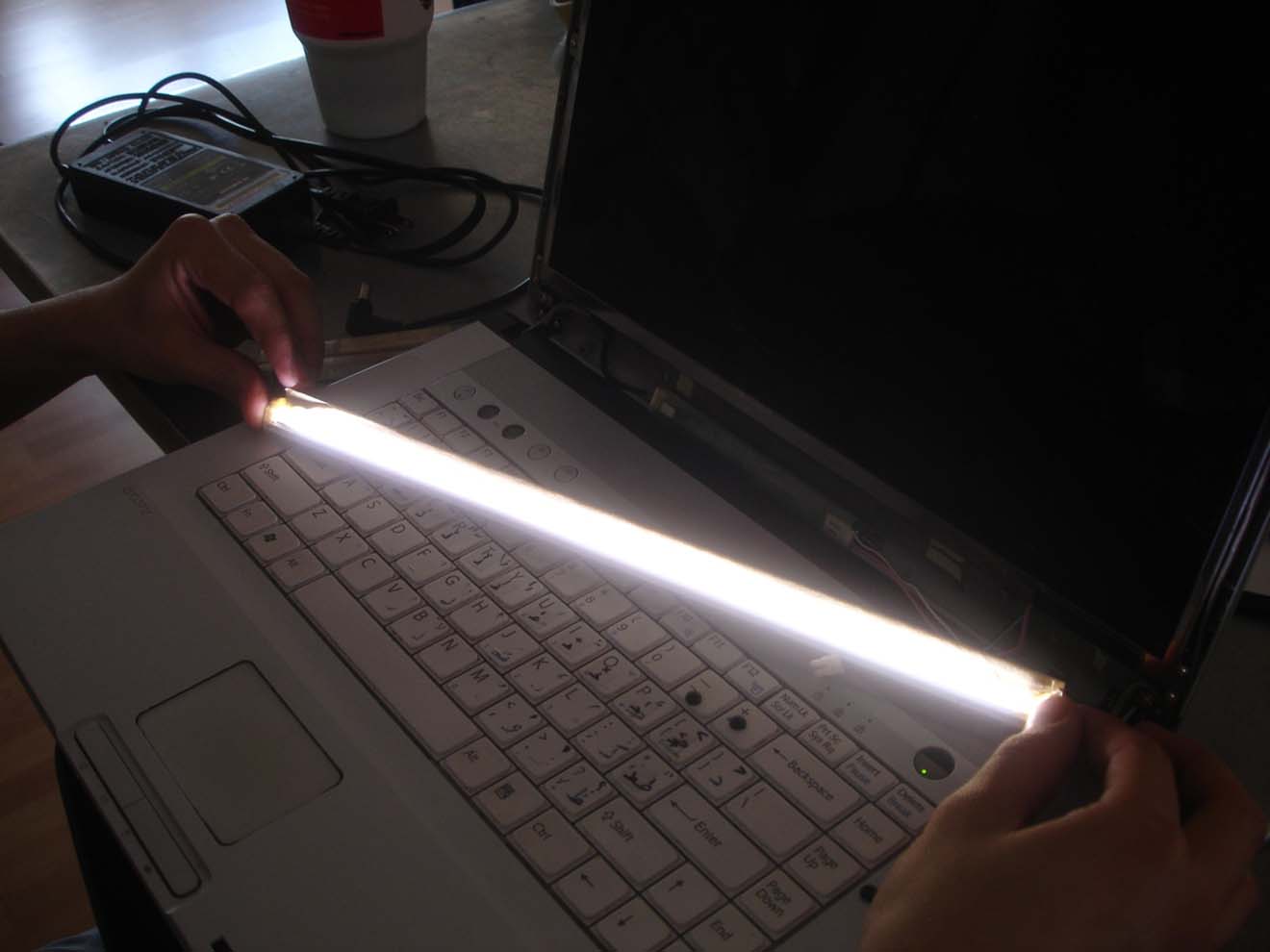 Замена и ремонт подсветки экрана ноутбука в Великом Новгороде
